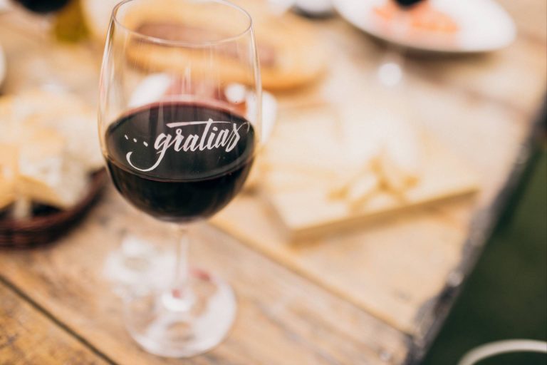 Bodegas Gratias. Familia Y Viñedos